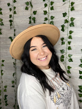 Load image into Gallery viewer, Tan Belted Felt Hat
